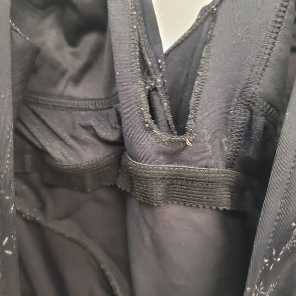 Miraclesuit One Piece Swimsuit Surplice Neck Ruched Bodice in Black/Silver 14 - Picture 6 of 12